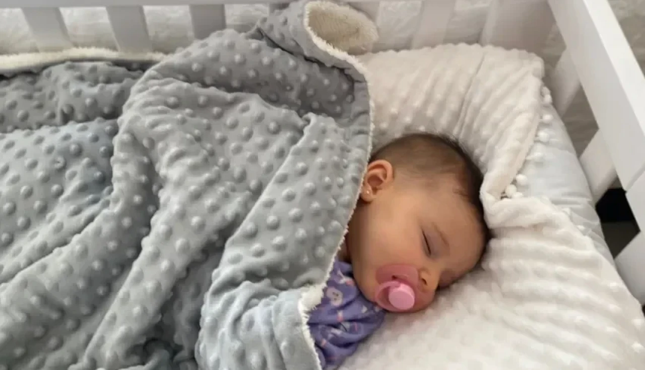 Bebê Só Dorme no Peito? O Passo a Passo Para Ele Dormir Tranquilo no Berço