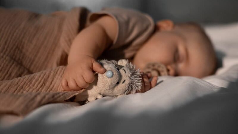 Estratégias Infalíveis para Ensinar Seu Bebê a Dormir a Noite Toda